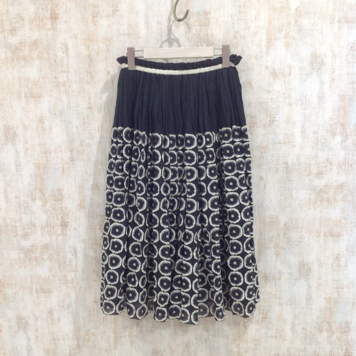ミナペルホネンの素敵な刺繍スカート
