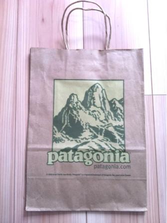 Patagoniaの紙袋