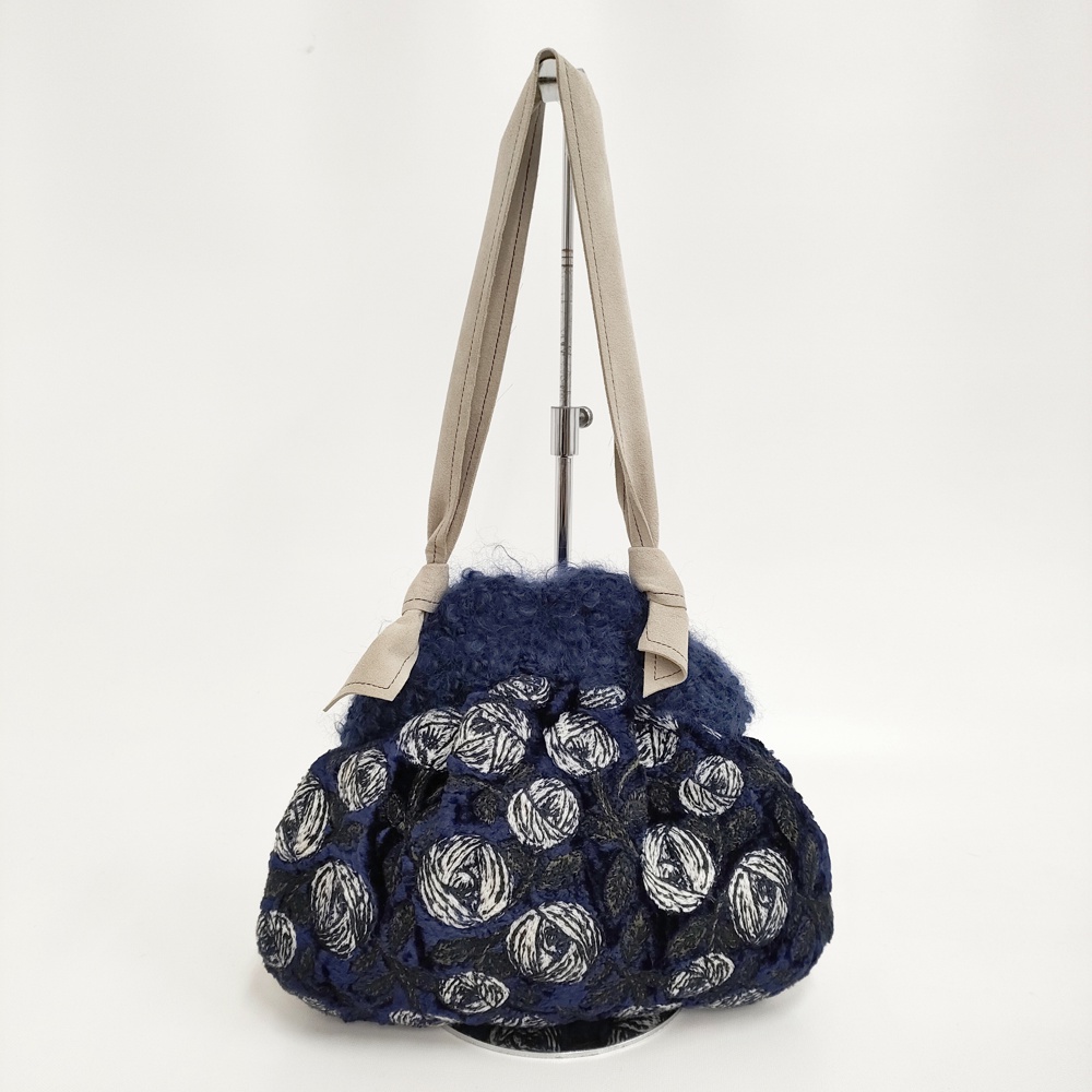 mina perhonen/hitomi shinoyamaのバッグ