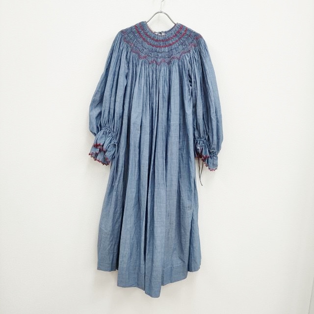 TOWAVASEのビショップスリーブドレス